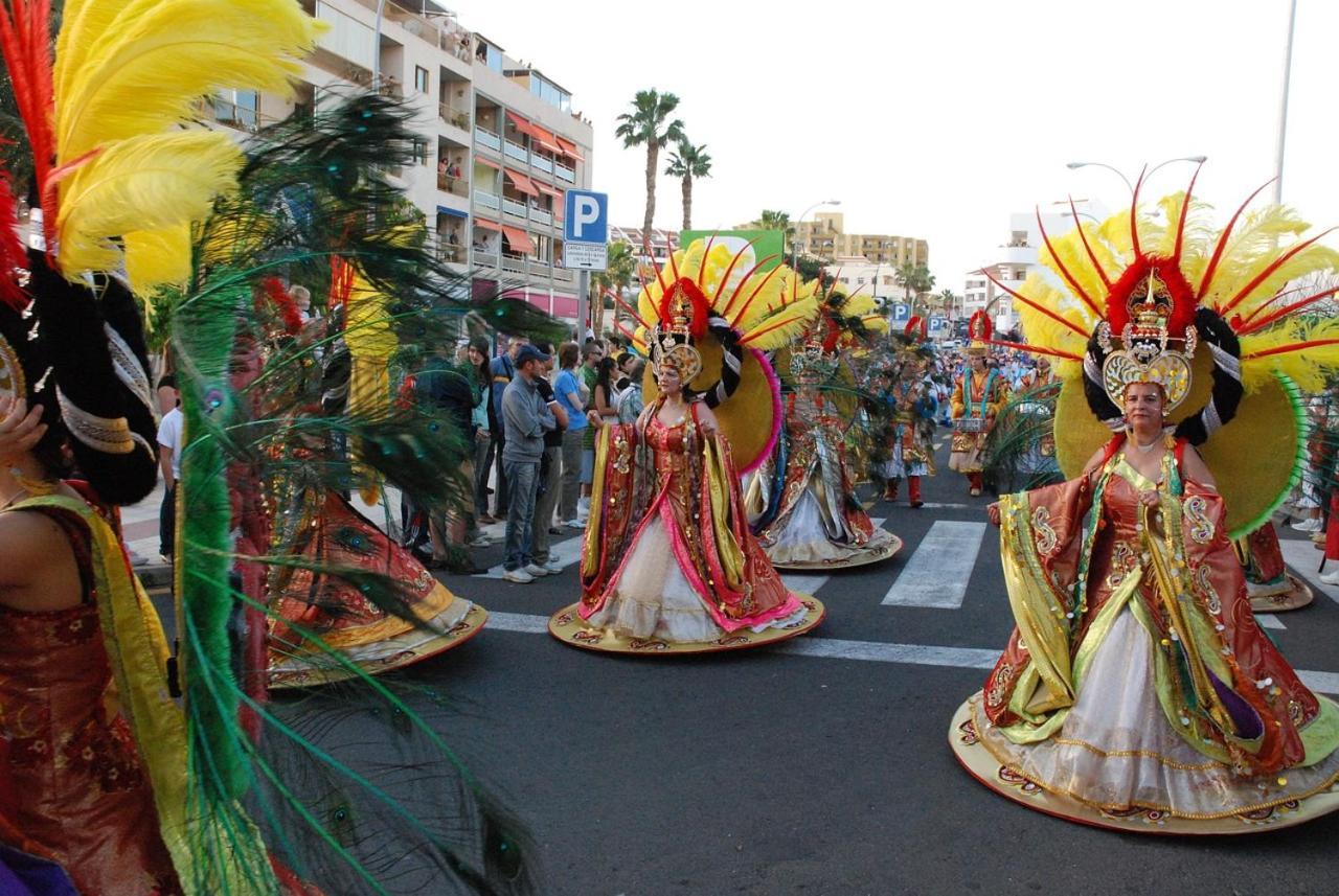 Tenerife Holidays Адехе Экстерьер фото