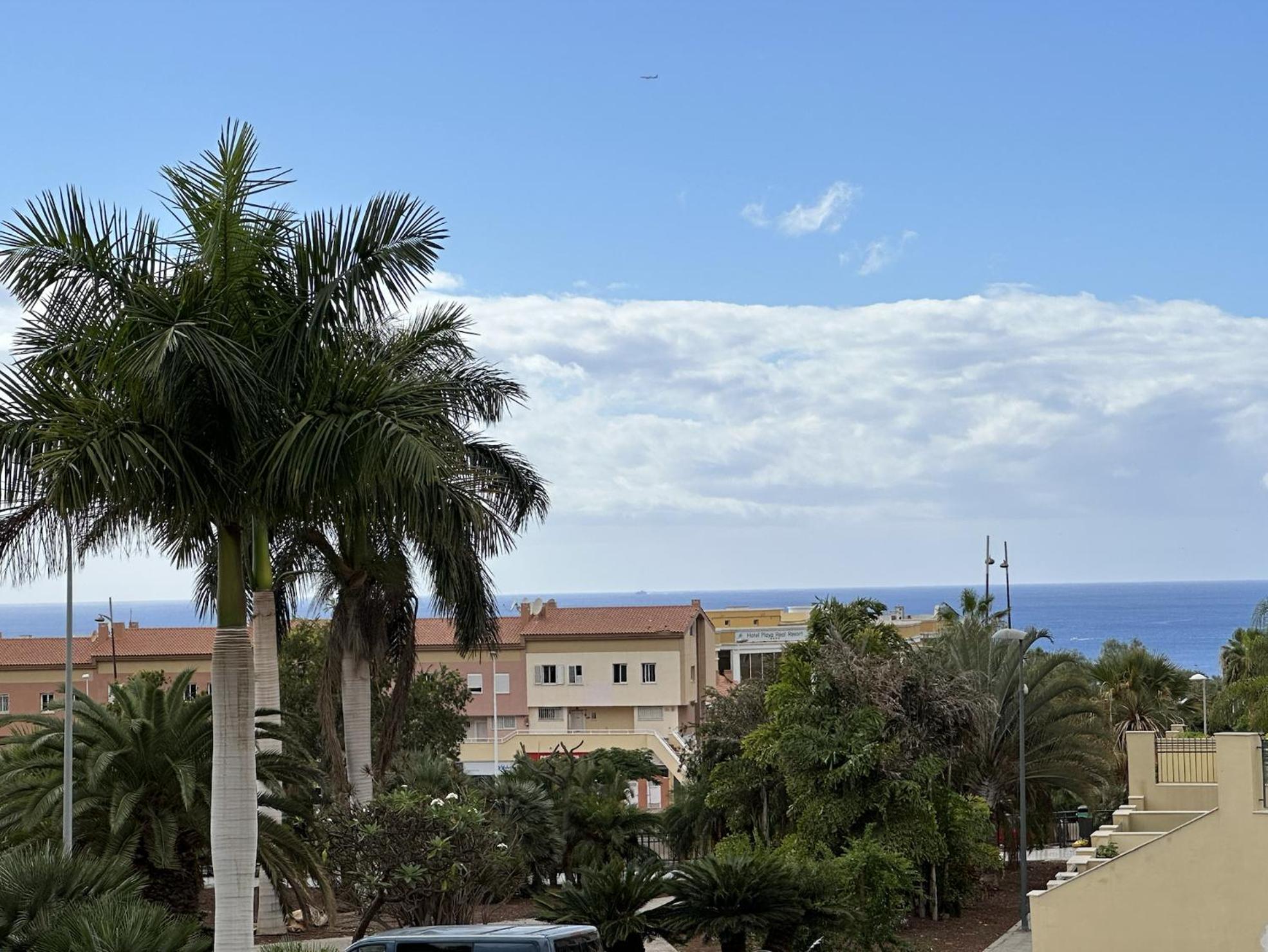 Tenerife Holidays Адехе Экстерьер фото