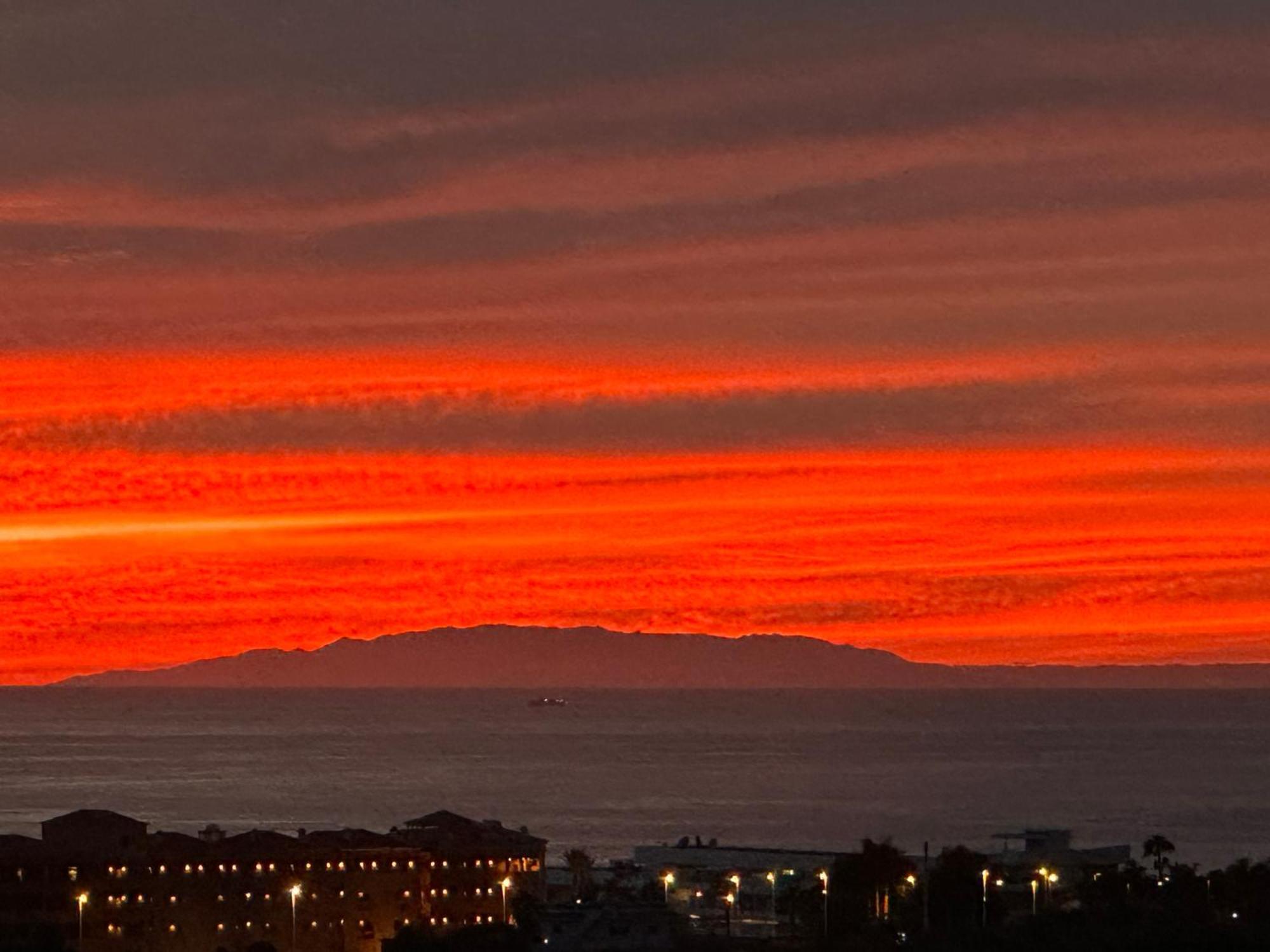 Tenerife Holidays Адехе Экстерьер фото