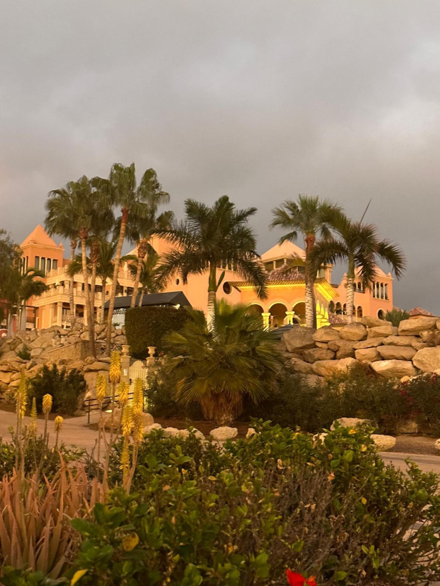 Tenerife Holidays Адехе Экстерьер фото