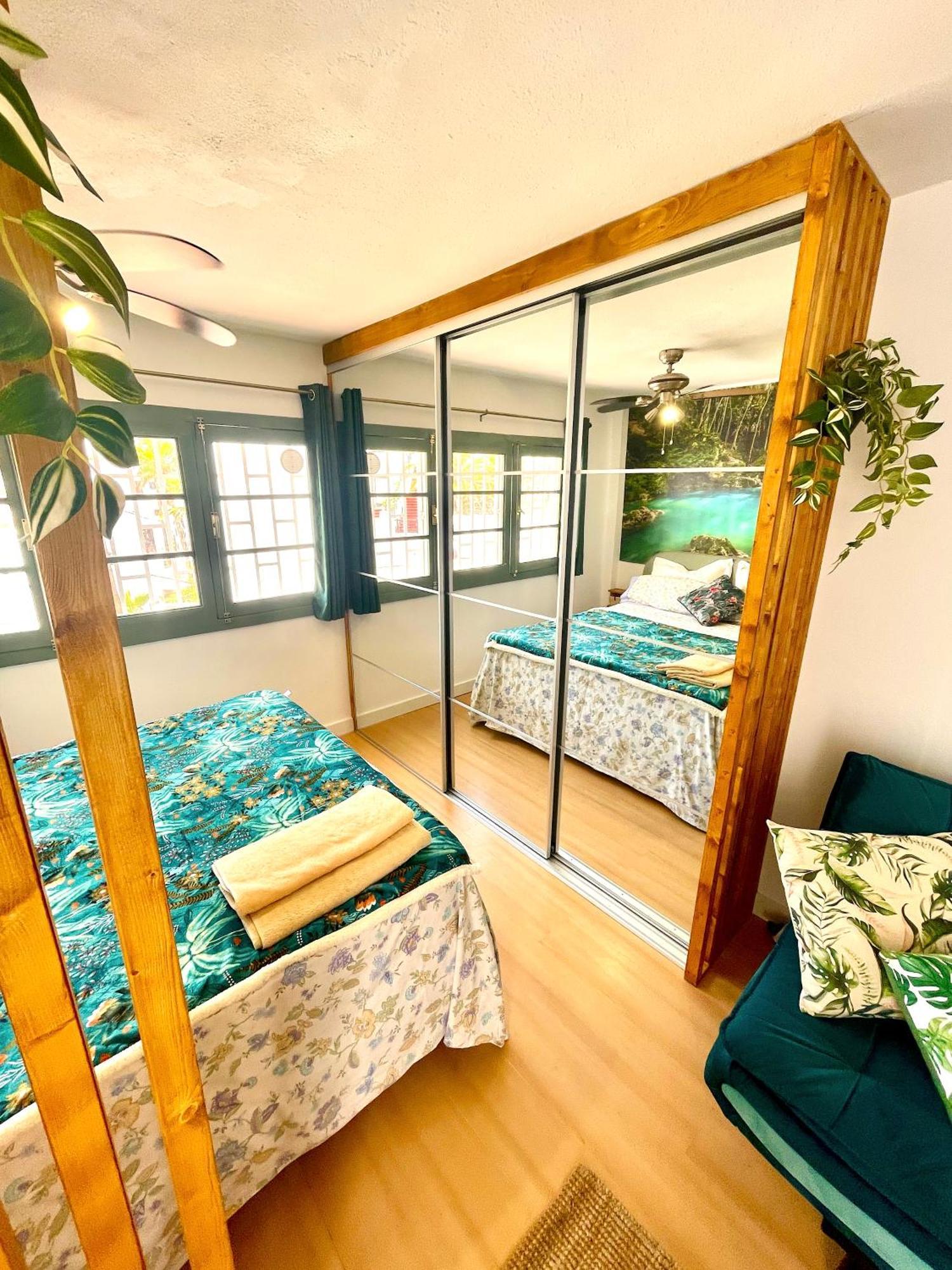 Tenerife Holidays Адехе Экстерьер фото